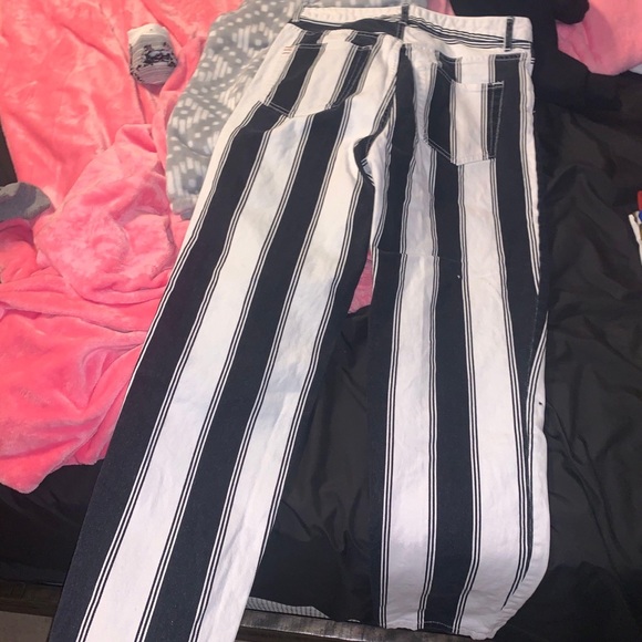 Urban Outfitters Striped Mom Jeans BDG - Picture 2 of 4